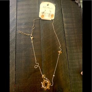 Necklace snd earring set